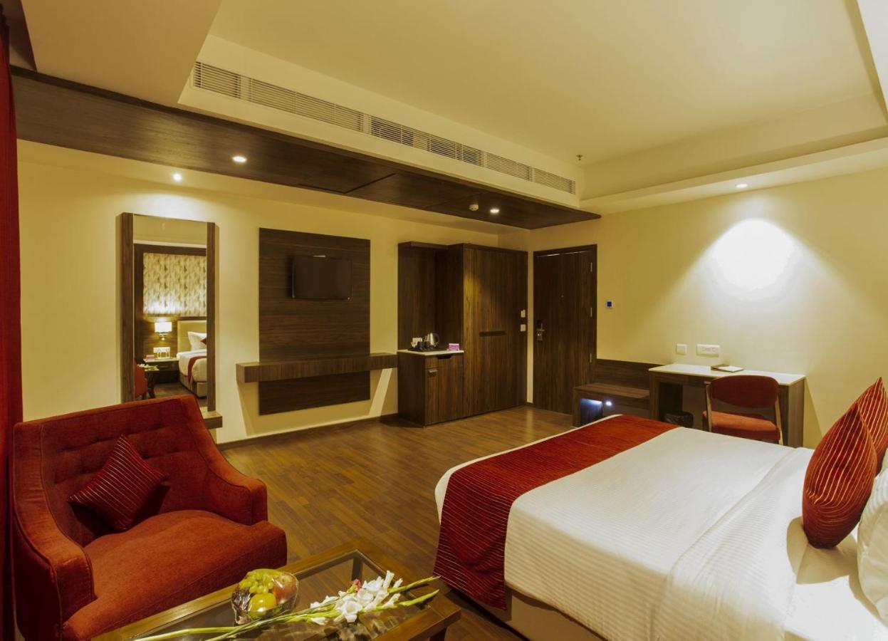 Sarovar Portico, Somnāth Esterno foto