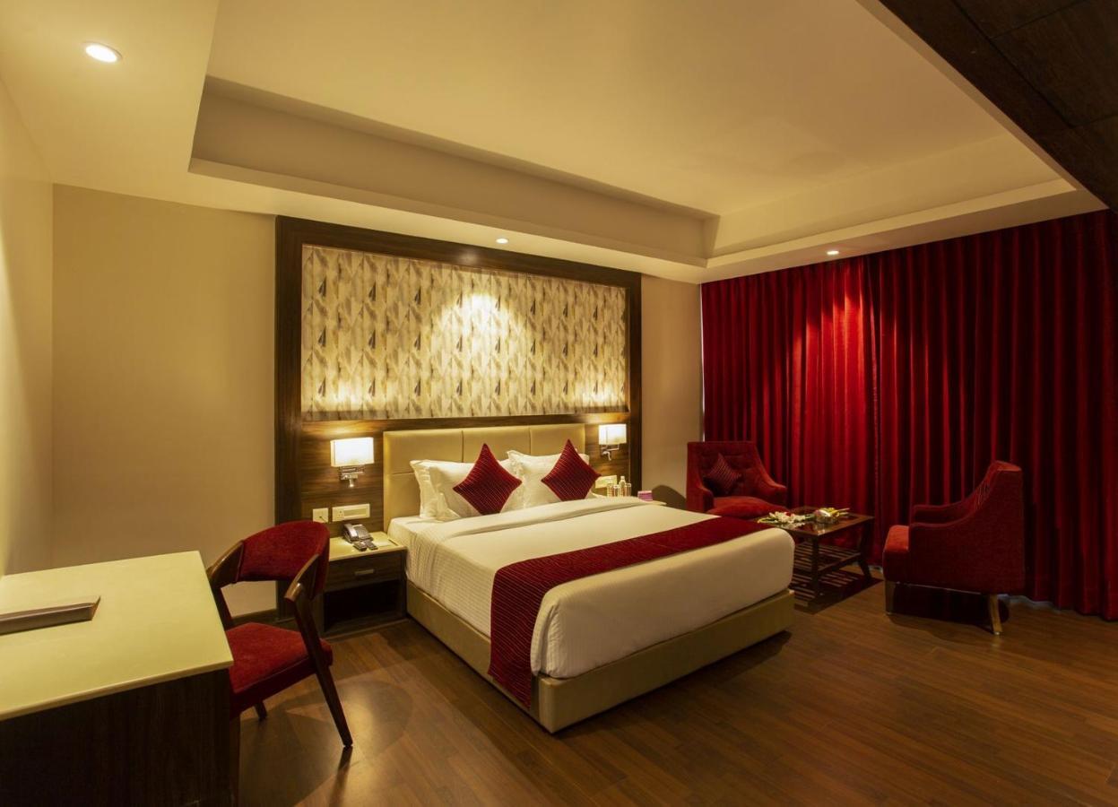 Sarovar Portico, Somnāth Esterno foto