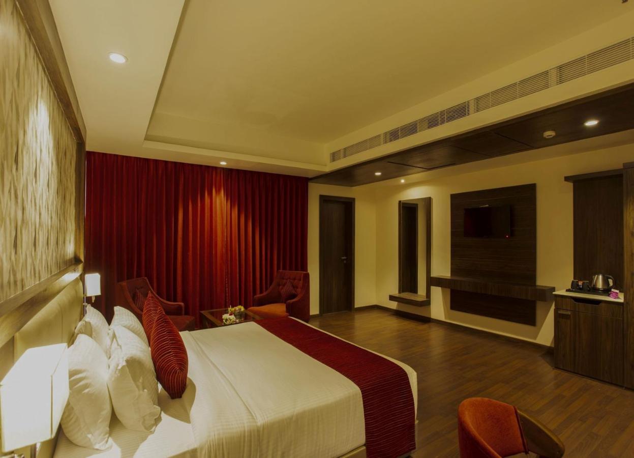 Sarovar Portico, Somnāth Esterno foto