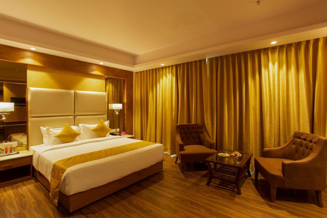 Sarovar Portico, Somnāth Esterno foto