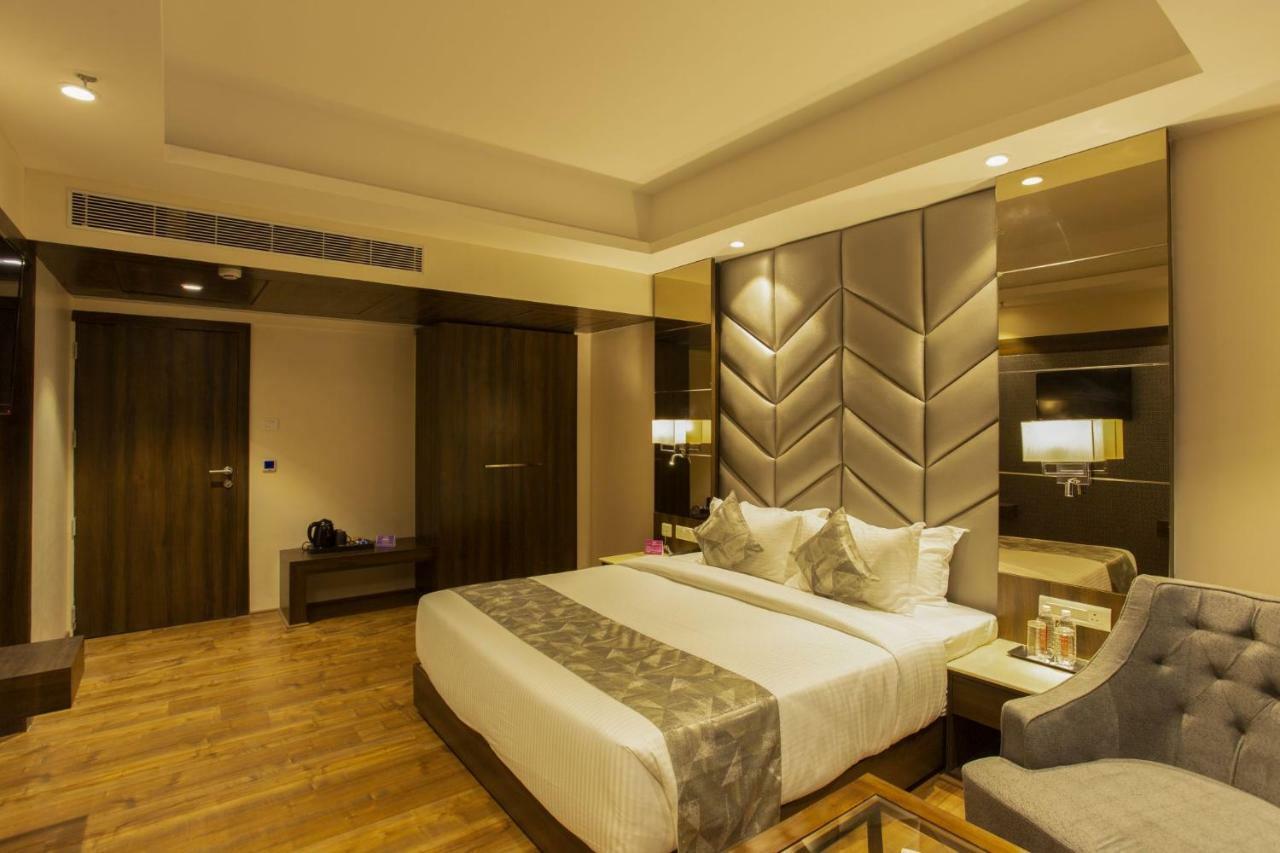 Sarovar Portico, Somnāth Esterno foto
