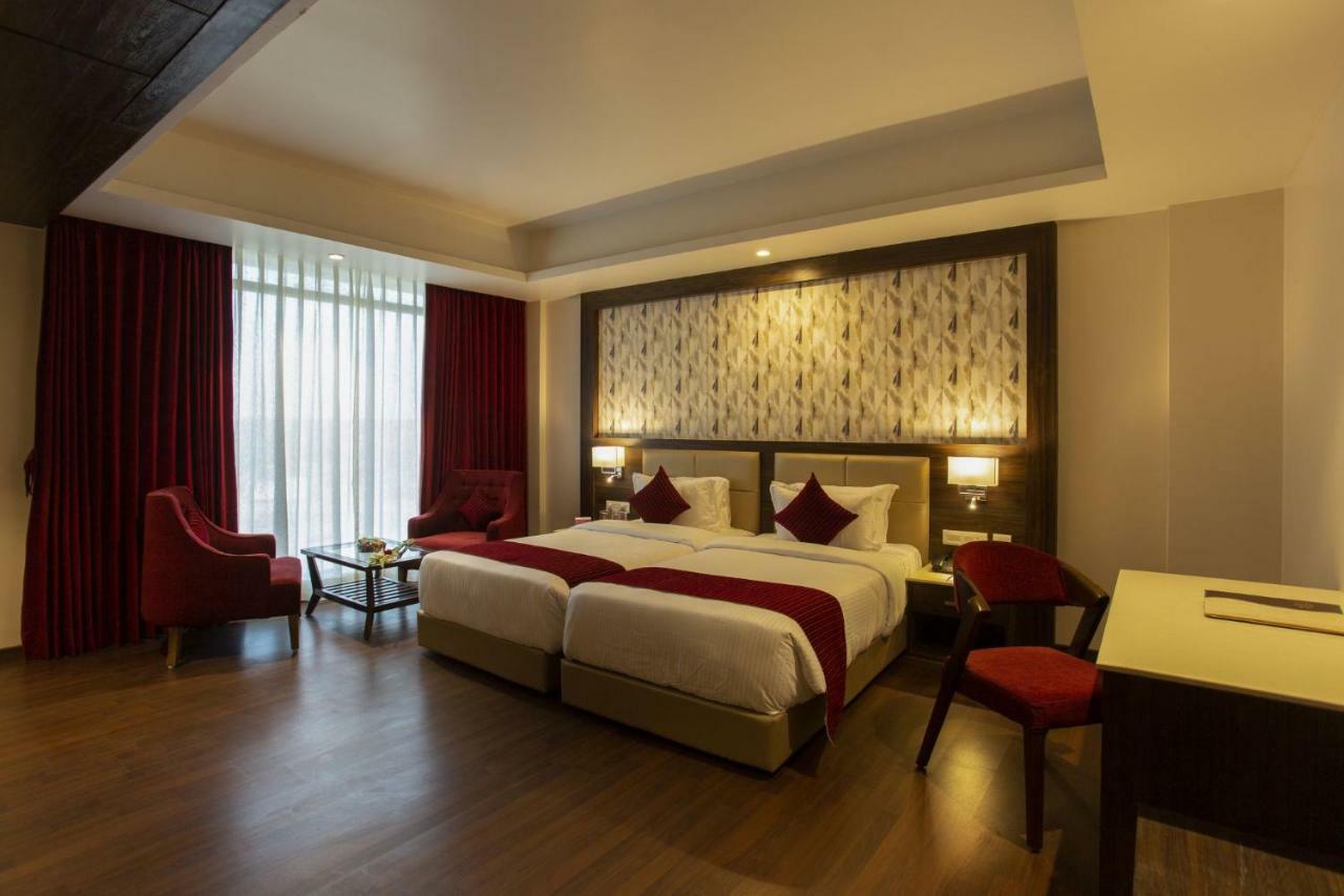 Sarovar Portico, Somnāth Esterno foto