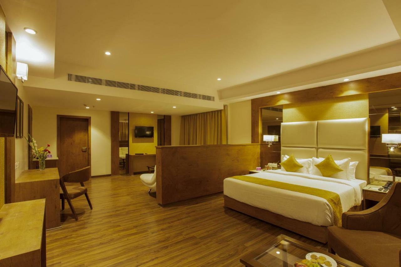 Sarovar Portico, Somnāth Esterno foto