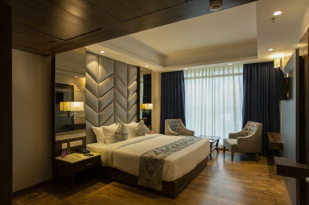 Sarovar Portico, Somnāth Esterno foto