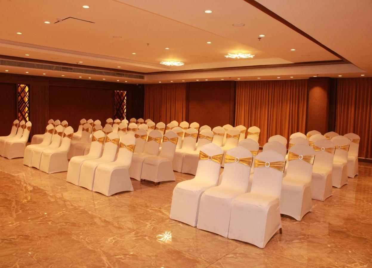 Sarovar Portico, Somnāth Esterno foto