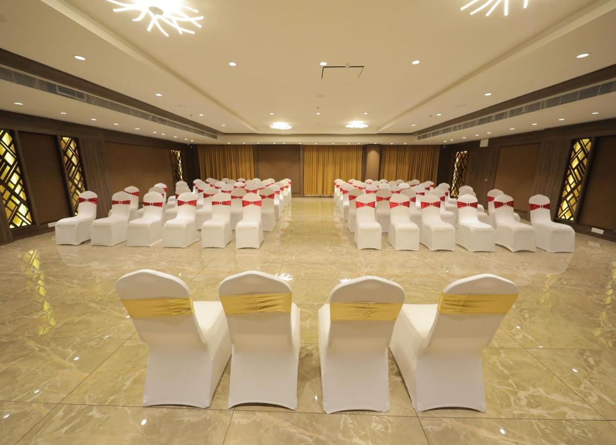 Sarovar Portico, Somnāth Esterno foto