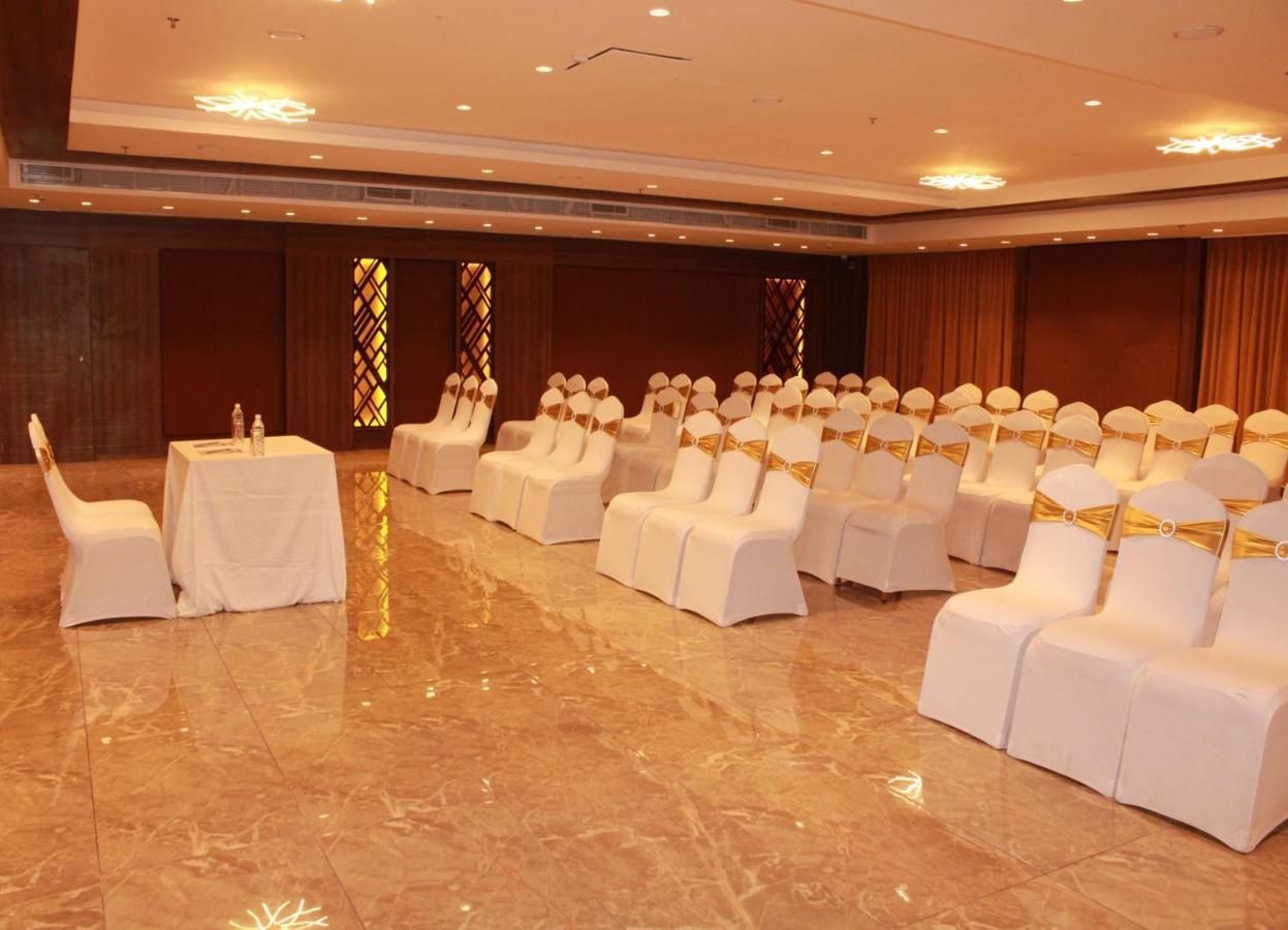 Sarovar Portico, Somnāth Esterno foto